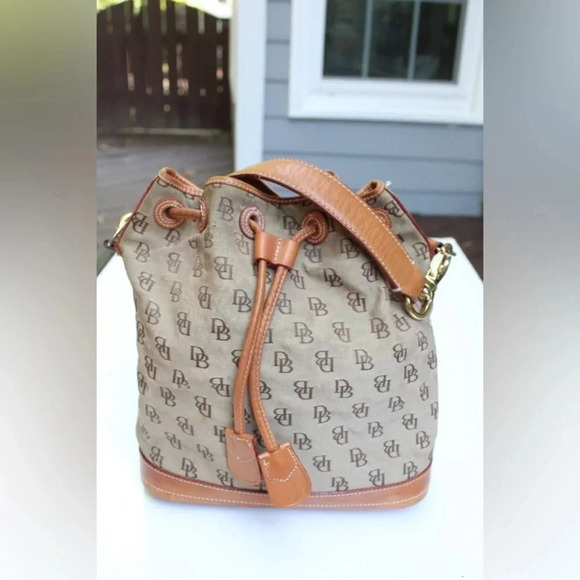 Vintage Dooney & Bourke drawstring bag - Picture 5 of 16